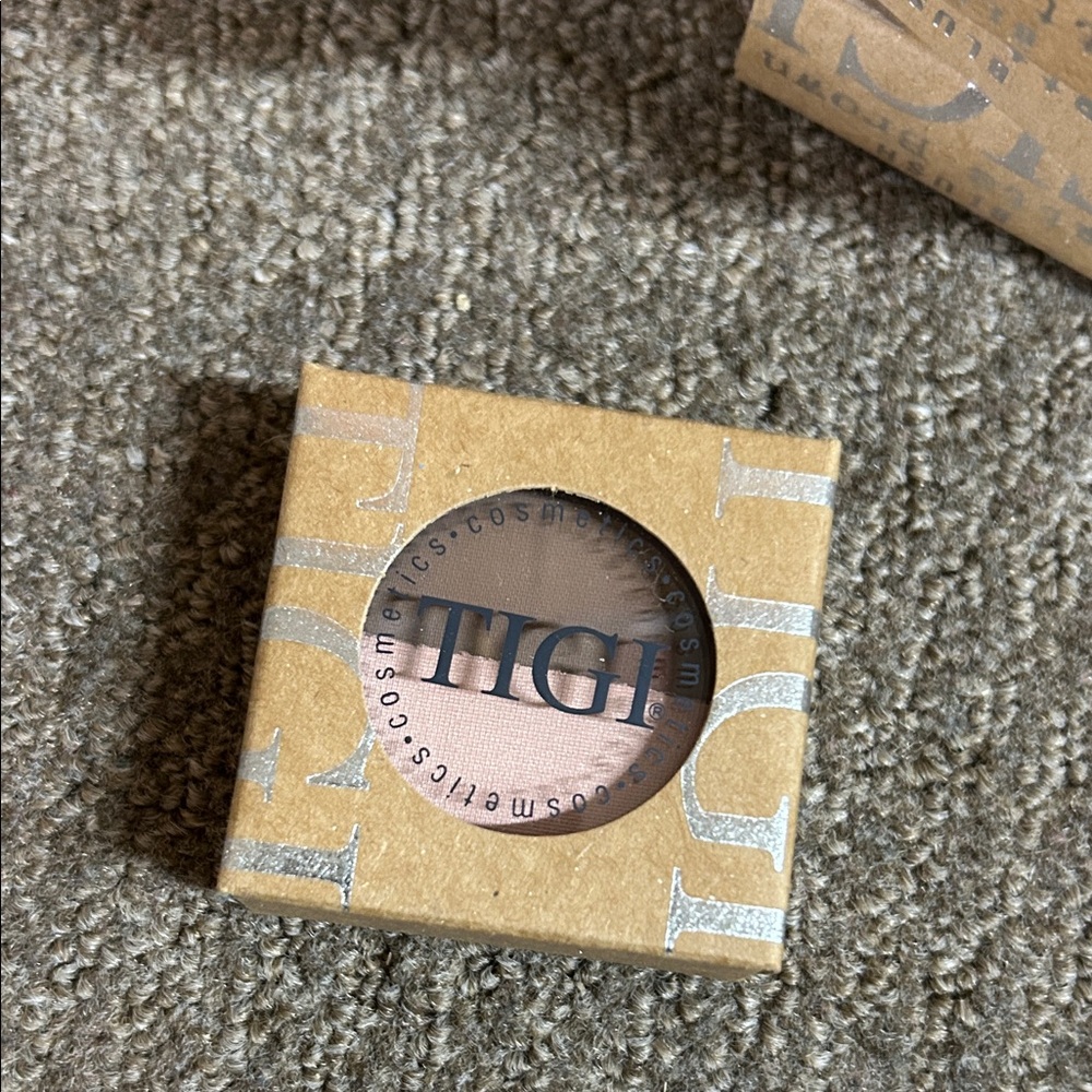 TIGI SPUNK Brown Eyeshadow Duo